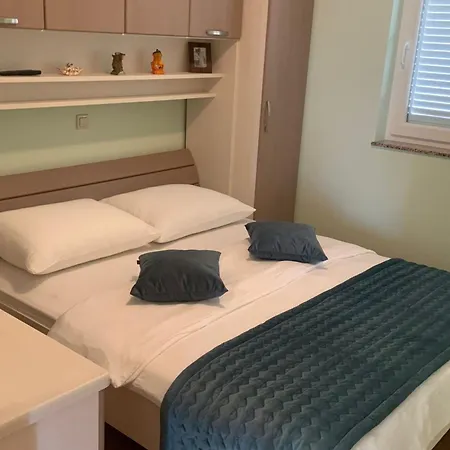 Tranquil And Stylish Krk With Balcony Apartment *